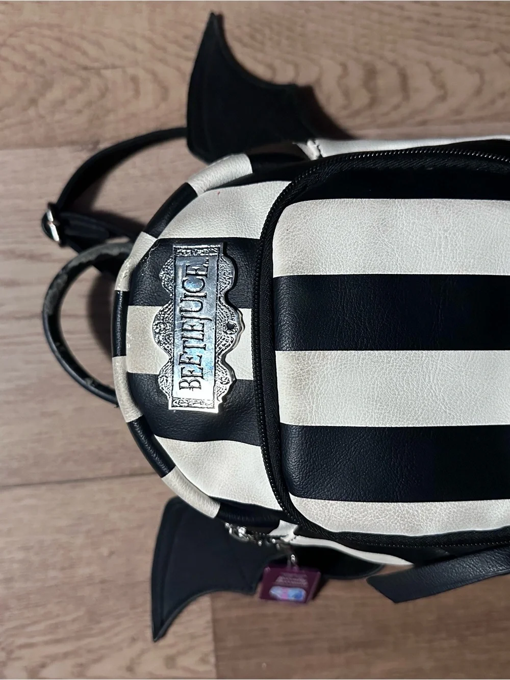 Hot Topic compact striped